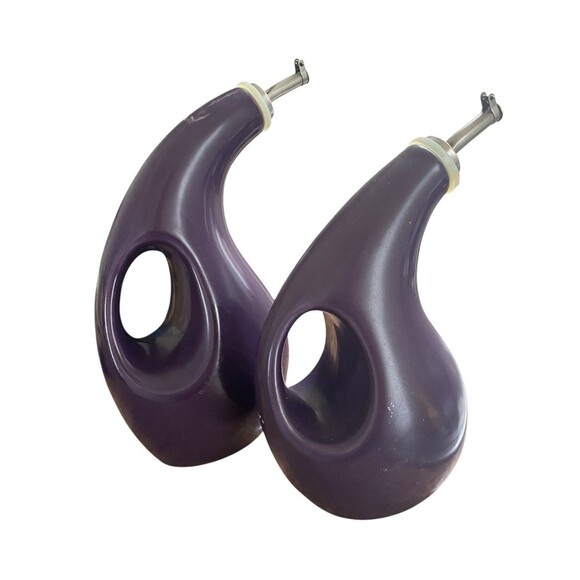 Rachael Ray 2-Piece EVOO & Vinegar Dispensing Bottle Set Purple - Picture 2 of 8